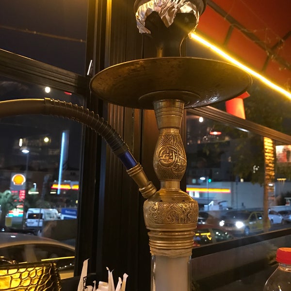 Foto tirada no(a) Black Cafe &amp; Restaurant por فتاة تركية em 11/11/2019