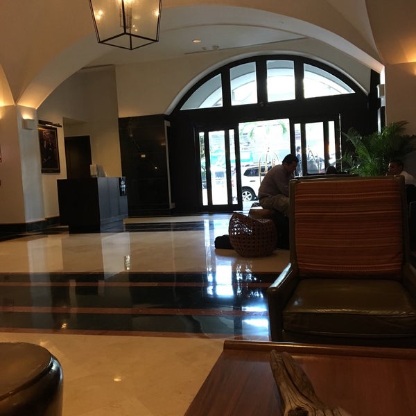 รูปภาพถ่ายที่ Panama Marriott Hotel โดย Julio C. เมื่อ 4/19/2016