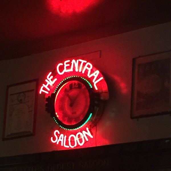 Foto tirada no(a) The Central Saloon por Matt K. em 1/19/2018