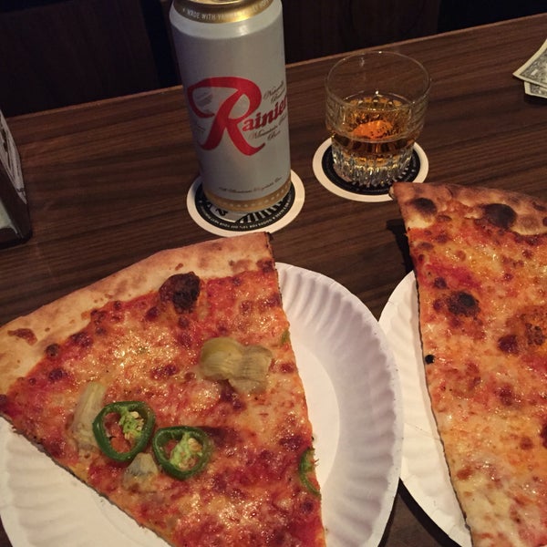 6/18/2016にMatt K.がBig Mario&#39;s Pizzaで撮った写真