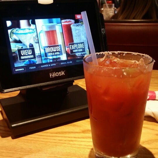 Photo taken at Chili&#39;s Grill &amp; Bar by Brianna on 3/29/2015