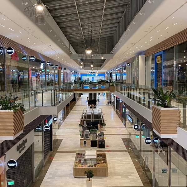 1/28/2021 tarihinde Jan F.ziyaretçi tarafından Aupark Shopping Center'de çekilen fotoğraf