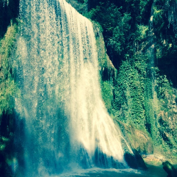 Foto scattata a Parque Natural del Monasterio de Piedra da Evgen S. il 6/28/2015