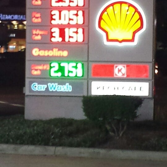 Photo taken at Shell by Xavier D. on 10/1/2015