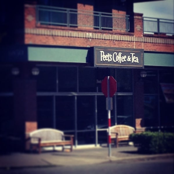 Peet S Coffee Tea Coffee Shop In Green Lake