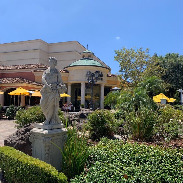 Marmalade Cafe American Restaurant in Calabasas