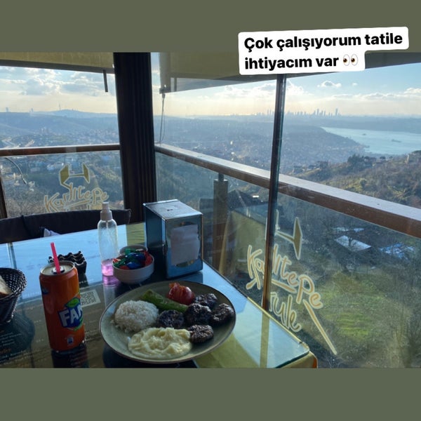 Снимок сделан в Karlıtepe Kule Restorant пользователем Ömer Z. 2/10/2022