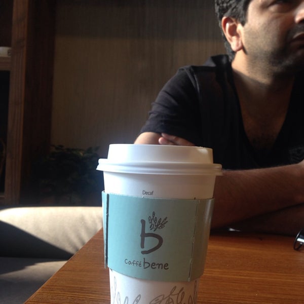 Photo taken at Caffé Bene by Rahul B. on 8/9/2014