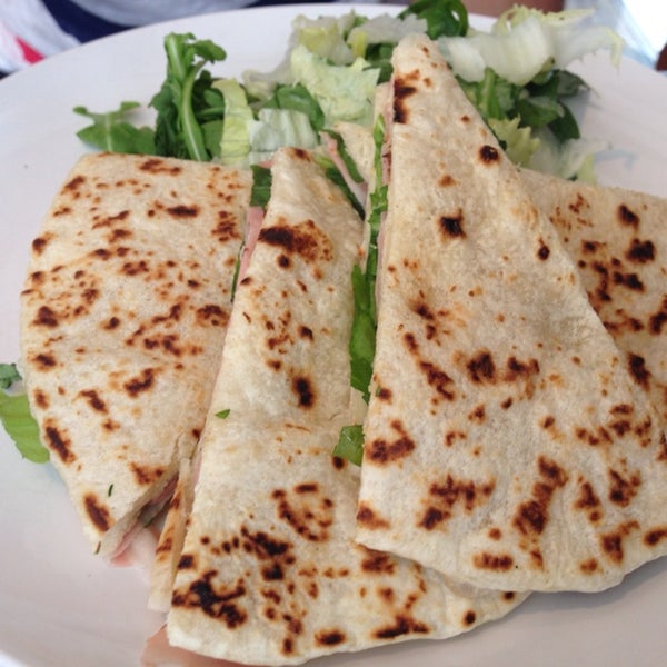 Go for lunch. Try the piadina. I grew up in Emilia Romagna eating piadina handmade by my grandma so nobody else's can be as good. However, I really liked the one they make at Nero D'Oro. It's good.