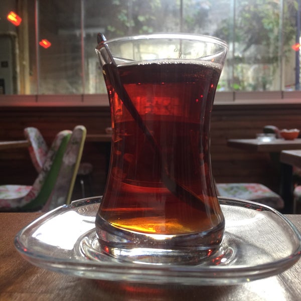 Das Foto wurde bei İstanbull Café &amp; Fal &amp; Restaurant von Melisa M. am 12/21/2016 aufgenommen