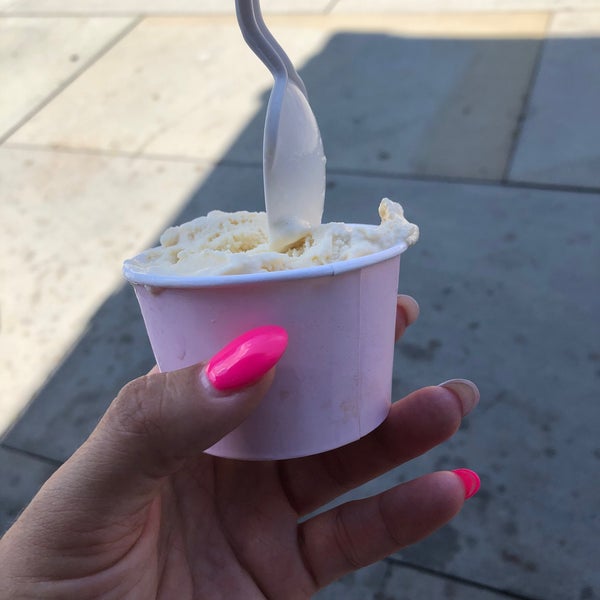 Lighthouse Ice Cream Kompanies 127 W Main St