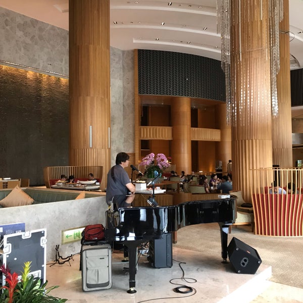 Foto diambil di Shangri-La&#39;s Far Eastern Plaza Hotel Tainan oleh Min T. pada 4/28/2019