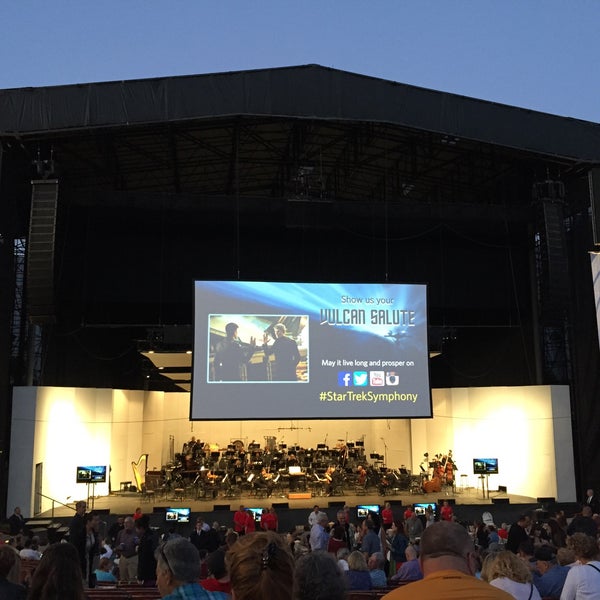 รูปภาพถ่ายที่ Verizon Wireless Amphitheatre โดย Keiko K. เมื่อ 8/23/2015