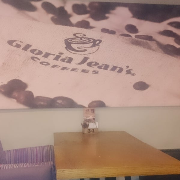 Photo taken at Gloria Jean&#39;s Coffees by Merve D. on 7/26/2016