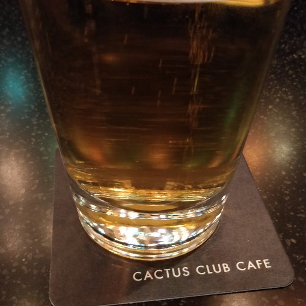 3/9/2020 tarihinde Ernest K.ziyaretçi tarafından Cactus Club Cafe'de çekilen fotoğraf
