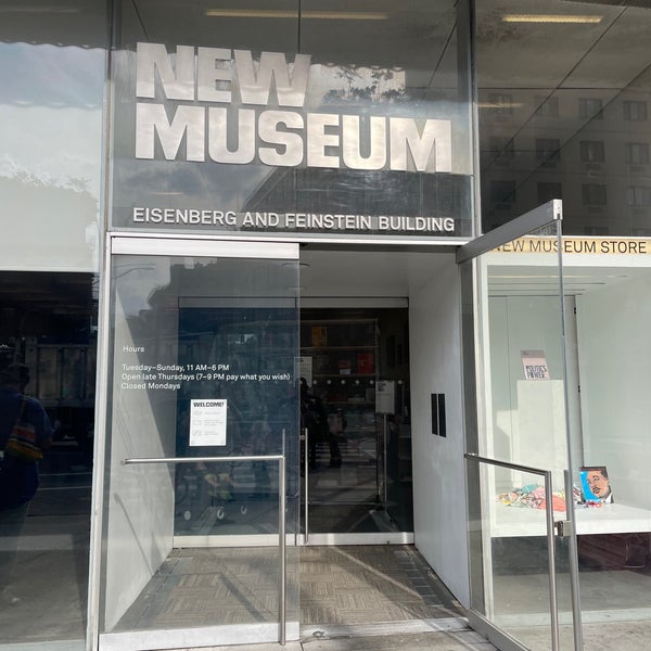 Foto tirada no(a) New Museum por Wm B. em 6/3/2022