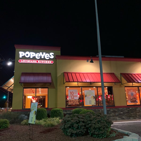 Popeyes Louisiana Kitchen Fried Chicken Joint in Columbus