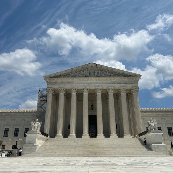 Foto diambil di Supreme Court of the United States oleh Wm B. pada 6/13/2023