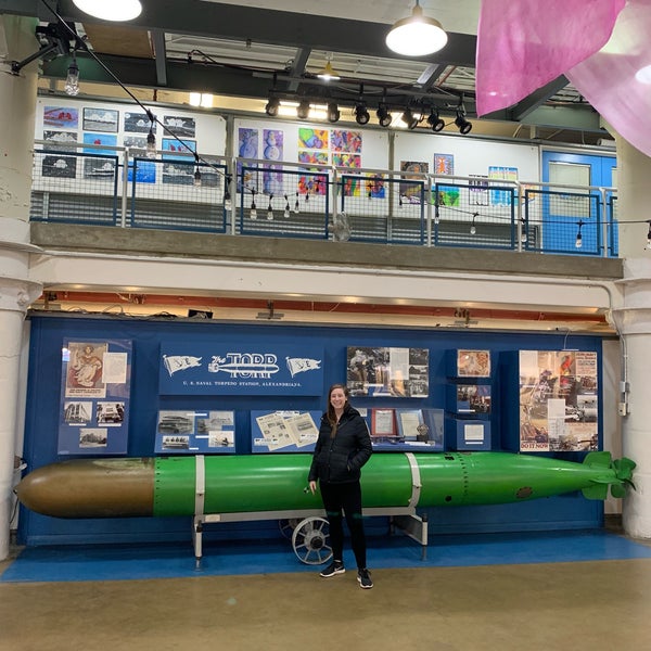 3/2/2019 tarihinde Wm B.ziyaretçi tarafından Torpedo Factory Art Center'de çekilen fotoğraf