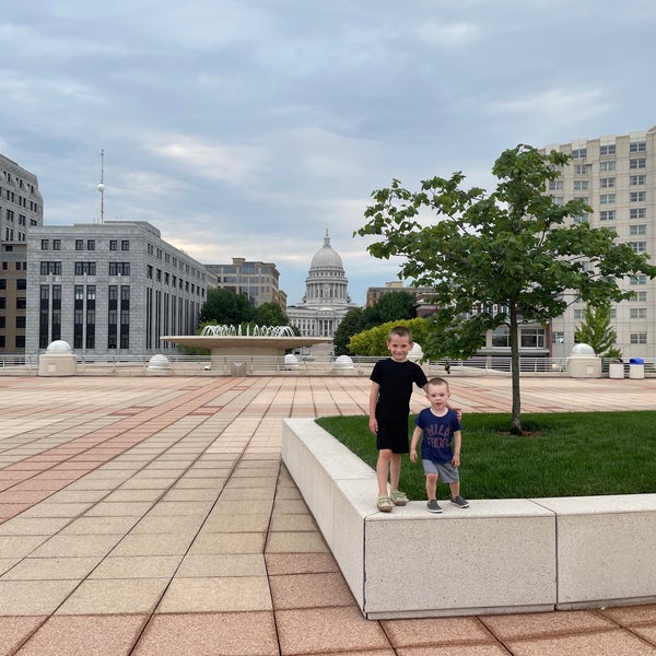 Photo prise au Monona Terrace Community and Convention Center par Wm B. le6/26/2021