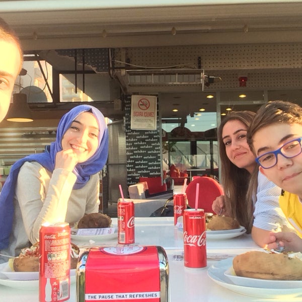 Photo taken at Ortaköy Kumpir &amp; Waffle by Hatice K. on 4/28/2017