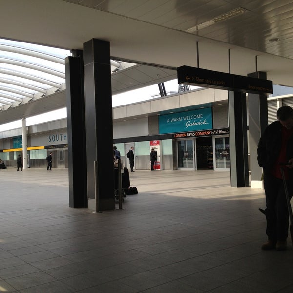 5/13/2013에 Dj L.님이 런던 개트윅 공항 (LGW)에서 찍은 사진