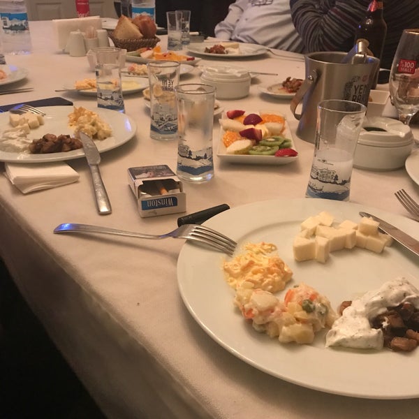 Foto scattata a Rumeli Baharı Restaurant da Mustafa Y. il 3/17/2018