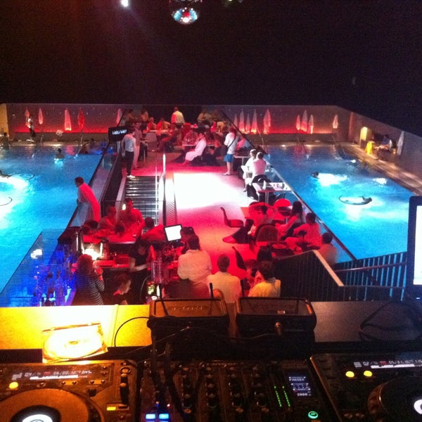รูปภาพถ่ายที่ VODA aquaclub &amp; hotel โดย 👻СлавчеГ เมื่อ 4/13/2013