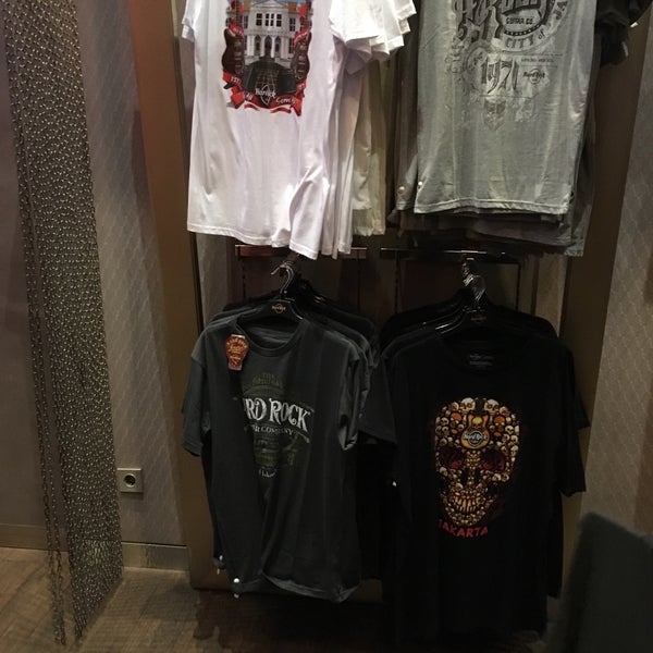 3/3/2018 tarihinde Najib S.ziyaretçi tarafından Hard Rock Cafe Jakarta'de çekilen fotoğraf