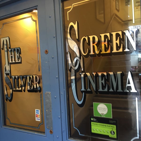 รูปภาพถ่ายที่ Silver Screen Cinema โดย Jacques เมื่อ 4/9/2016