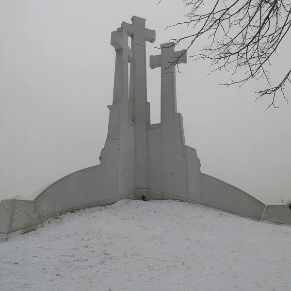 11/23/2021 tarihinde Маришечка Л.ziyaretçi tarafından Hill of Three Crosses Lookout'de çekilen fotoğraf