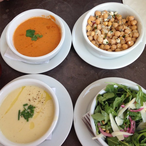 Foto tirada no(a) Soup Kitchen Cafe por Sherry A. em 3/9/2015