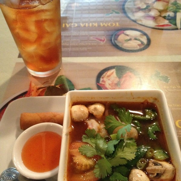 9/11/2013 tarihinde Si Cynthia Photosziyaretçi tarafından Si-am Thai Restaurant'de çekilen fotoğraf