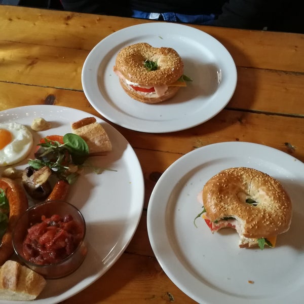 Great breakfast. Delicious bagels. Very friendly service. Value for money.