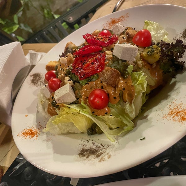Ananda Vegan Restaurant رستوران گیاهی آناندا منطقه ۳ South Ekhtiariyeh St.