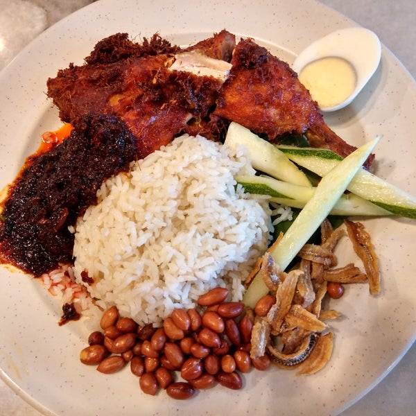 Wow. Really delicious the nasi lemak ayam, especially their sambal and ayam rempah. Must try. Price a bit expensive but still affordable.