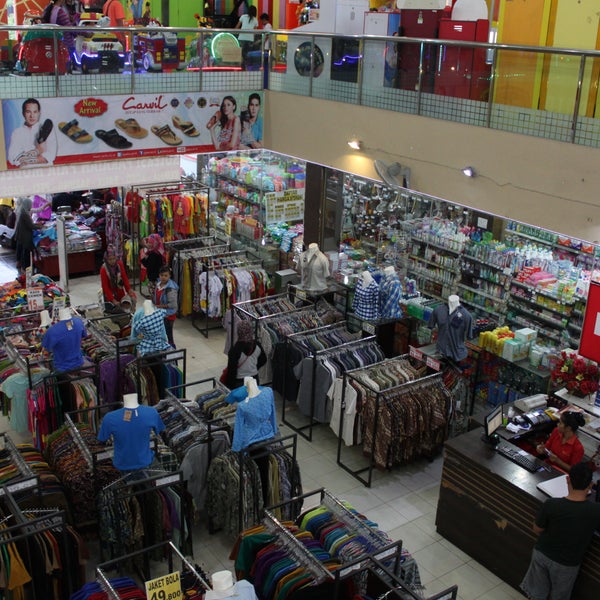 Supermarket Gaya Tlogosari