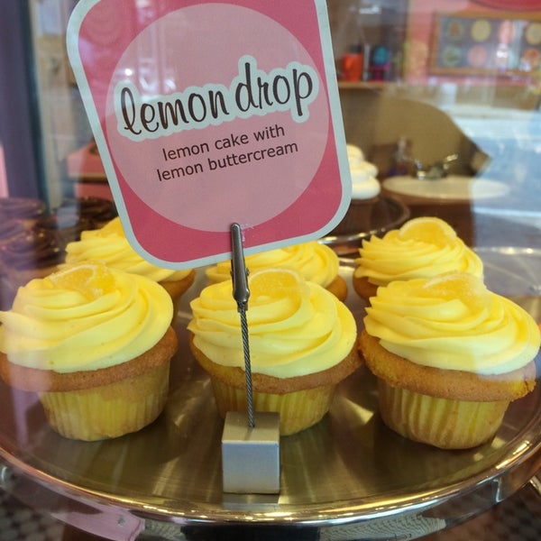 Photo taken at Cupcakes on Denman by Sharon W. on 8/16/2014