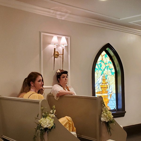 6/6/2022 tarihinde Joy L.ziyaretçi tarafından Graceland Wedding Chapel'de çekilen fotoğraf