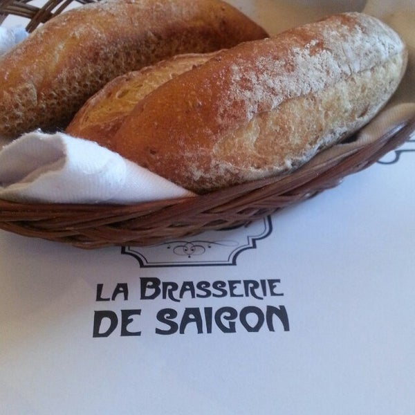 รูปภาพถ่ายที่ La Brasserie de Saigon โดย thienha l. เมื่อ 7/15/2013