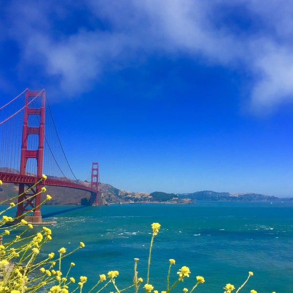 Foto tirada no(a) Ponte Golden Gate por Zoë B. em 6/22/2016