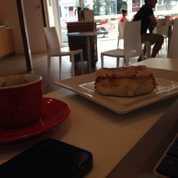 Photo taken at Caffè Aromi by Mahendran R. on 7/3/2014