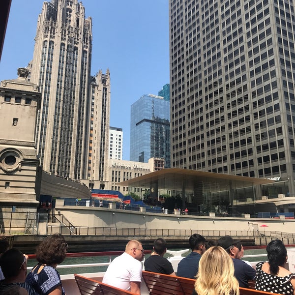 The architecture tour from shoreline sightseeing was wonderful. The boat tour guide is knowledgeable. We went on a sunny day and sitting under the shade makes a huge difference!