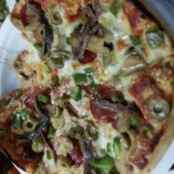 Снимок сделан в Matthew&#39;s Pizza пользователем Gigi L. 9/14/2014