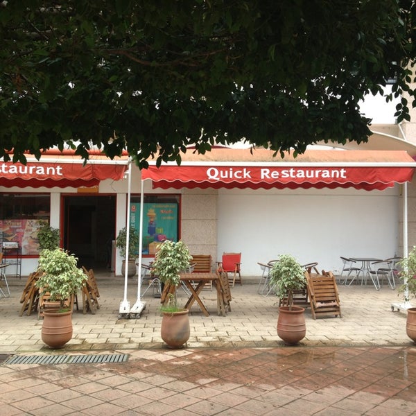 Quick in. Quick restaurant. Quick фаст фуд. Quick restaurant. Quick ресторан.