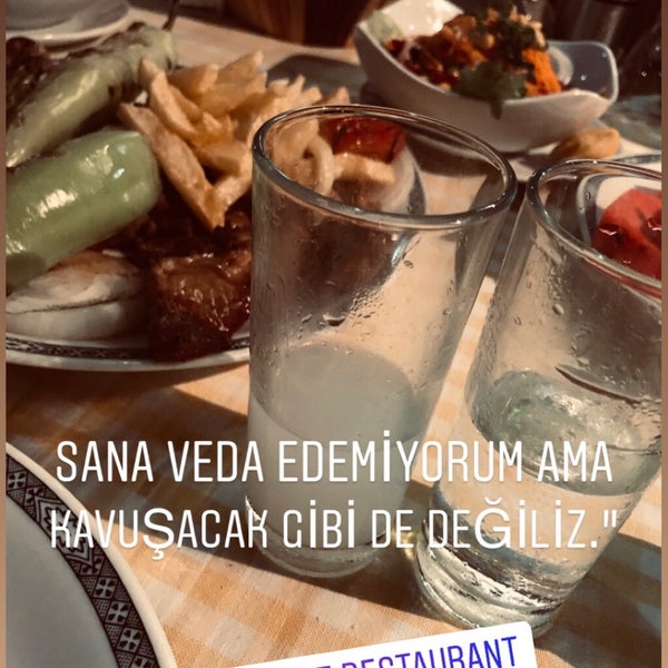 Das Foto wurde bei Bahçem Et &amp; Mangal Kırbahçesi von Seda B. am 6/14/2019 aufgenommen