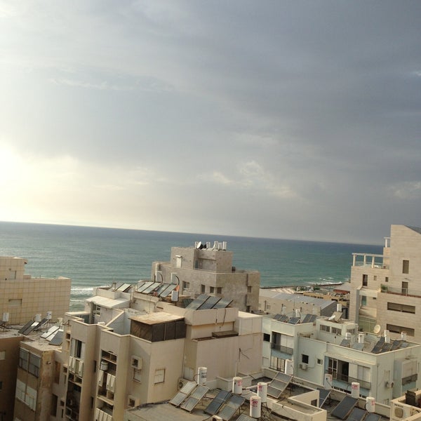 Снимок сделан в Alexander Tel Aviv Hotel пользователем Dmitry K. 5/13/2013