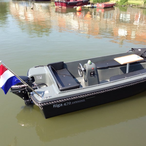 Friendly boat trips in Amsterdam incl. captain, non_commercial / ask today +31 6 123 129 52 or downl the app;  'We are on a boat'