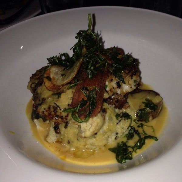1/9/2014 tarihinde Diane E.ziyaretçi tarafından Cress Restaurant'de çekilen fotoğraf