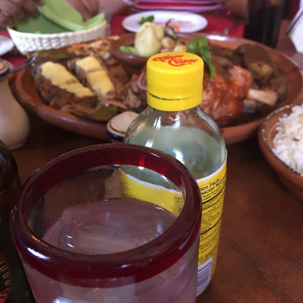 รูปภาพถ่ายที่ Fonda Cholula Restaurante โดย Ramón M. เมื่อ 5/6/2018